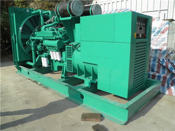 郸城出租发电机 发电机组厂家：柴油发电机组的控制屏的作用是什么？