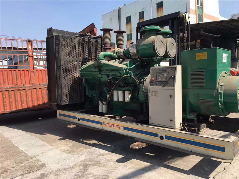 郸城如何判断柴油发电机组的机油温度是否达到了合适的预热温度？